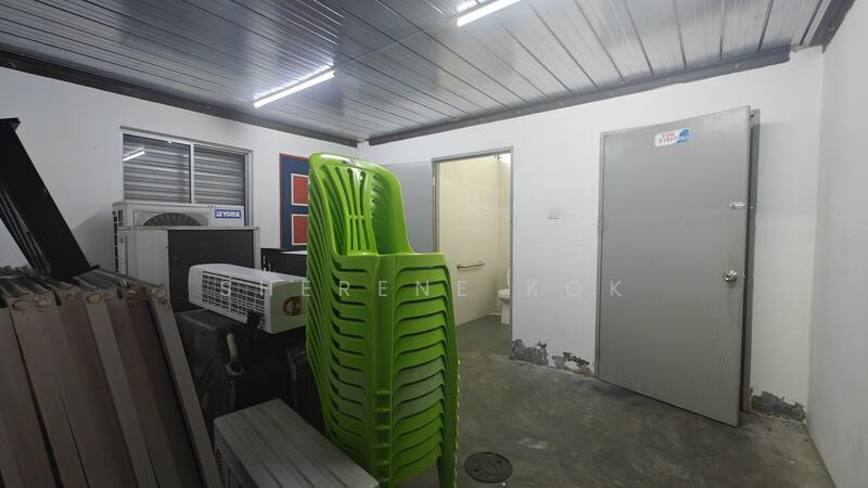 Shop for Sale in Kuching (Sarawak) - Sherene Kok - Bathroom - PropertyGuru.com.my