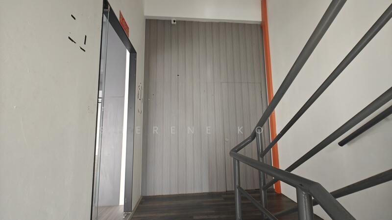 Shop for Sale in Kuching (Sarawak) - Sherene Kok - Corridor - PropertyGuru.com.my
