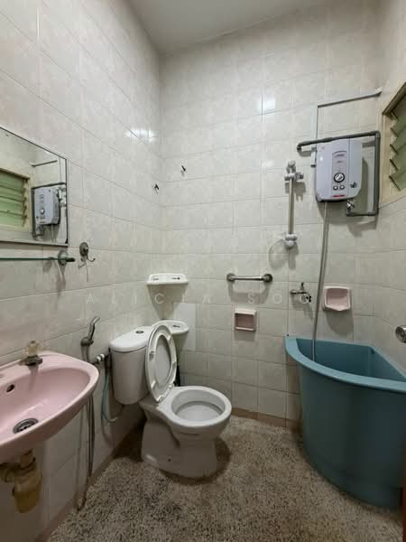 Rumah Teres 2 Tingkat untuk Dijual di Sungai Buloh (Selangor) - Alicia Soo - Bathroom - PropertyGuru.com.my
