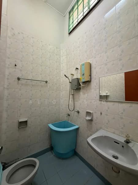 Rumah Teres 2 Tingkat untuk Dijual di Sungai Buloh (Selangor) - Alicia Soo - Bathroom - PropertyGuru.com.my