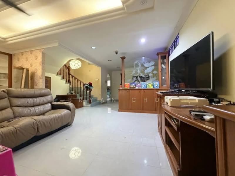 Rumah Teres 2 Tingkat untuk Dijual di Taman Sri Angsana Hilir (Ampang) - Bryan Cho - Living Room - PropertyGuru.com.my