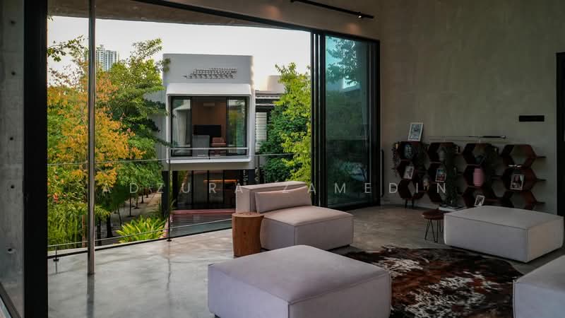Bungalow House for Sale in Seksyen 10 (Kota Damansara) - Adzura Zamedin - PropertyGuru.com.my