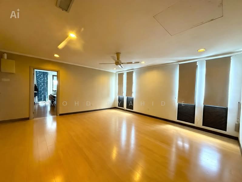 3-storey Terraced House for Sale in Taman Melawati (Ulu Kelang) - Mohd Syahidie - Living Room - PropertyGuru.com.my