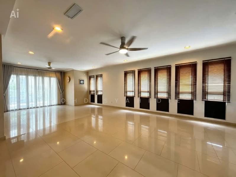 3-storey Terraced House for Sale in Taman Melawati (Ulu Kelang) - Mohd Syahidie - Living Room - PropertyGuru.com.my
