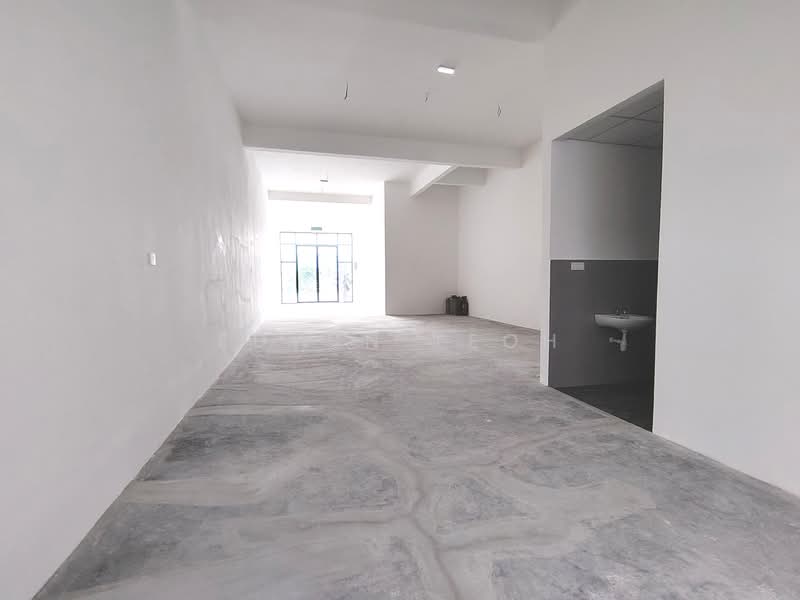 Shop for Rent in Austin Crest (Johor Bahru) - Edwin Teoh - Entrance - PropertyGuru.com.my