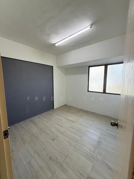 Untuk Dijual - Taman Utama