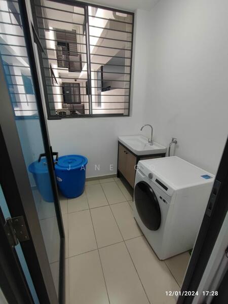 Condominium for Rent at Queens Residences Q1 @ Queens Waterfront - Jane Go - Bathroom - PropertyGuru.com.my