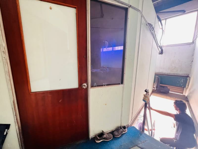 Factory for Sale in Subang Jaya (Selangor) - Ah Tan Ng - Corridor - PropertyGuru.com.my