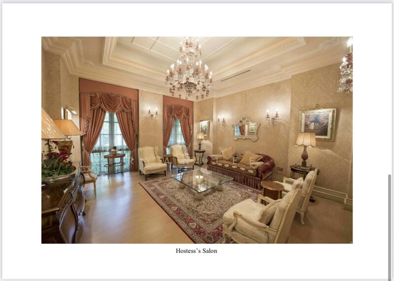 Hostess’s Salon