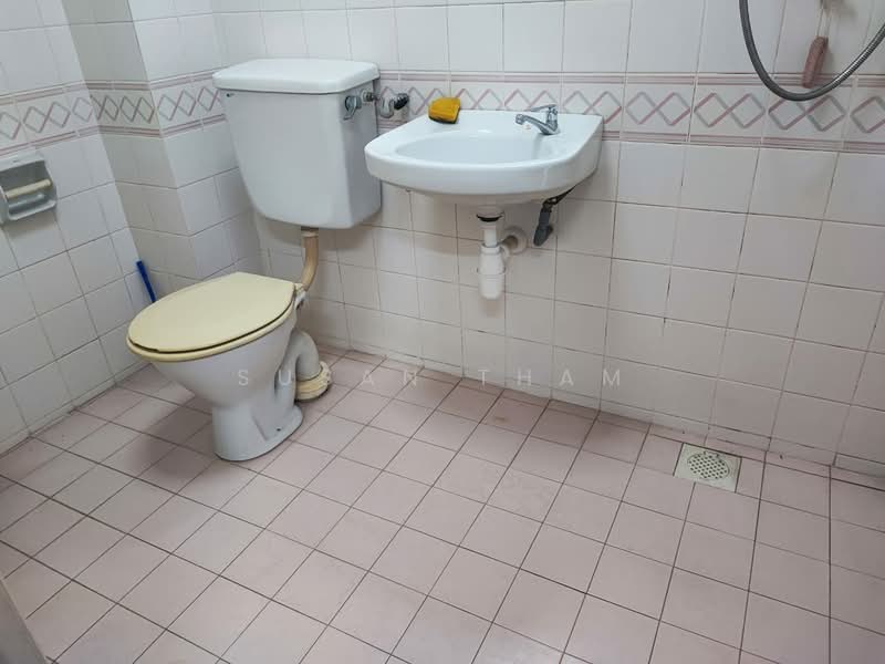 2-storey Terraced House for Sale in SS 23, Taman Sea (Petaling Jaya) - Susan Tham - Bathroom - PropertyGuru.com.my