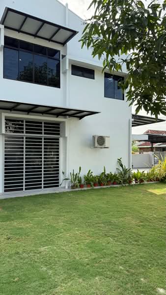 Taman Teluk Molek untuk Untuk Dijual - RM 1,490,000, Mac 2026 - Exterior - PropertyGuru.com.my