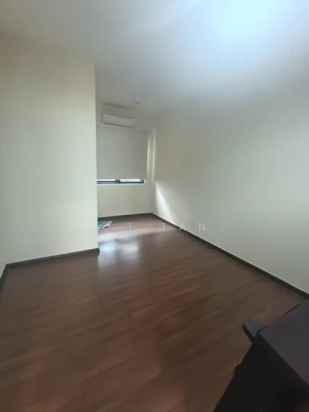 Untuk Disewa - Lake Fields