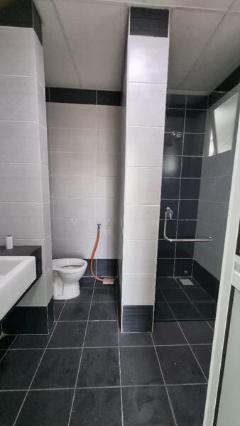 Master Bedroom Bathroom