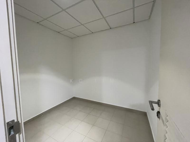 Condominium for Sale at 28 Mont Kiara @ MK28 - KC Lim - Maid Room - PropertyGuru.com.my