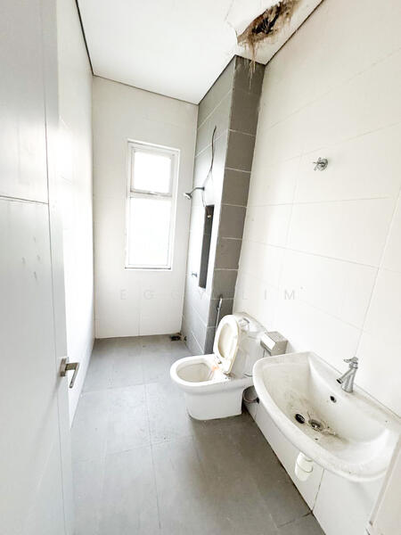 Untuk Dijual - 2.5 Storey Bungalow House for Sale @ Laman Vista Alam, Bandar Bukit Raja