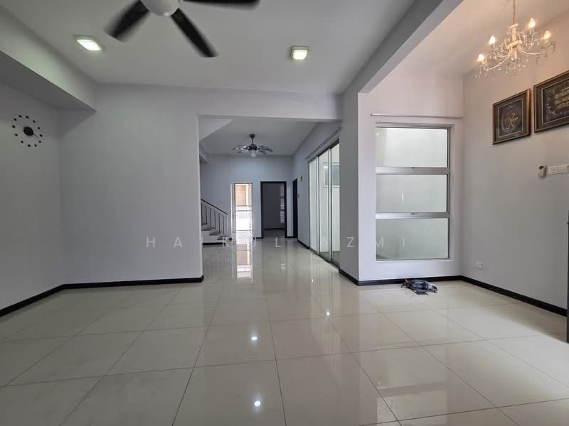 2-storey Terraced House for Rent in Alam Impian (Shah Alam) - Hairul Azmi - Living Room - PropertyGuru.com.my