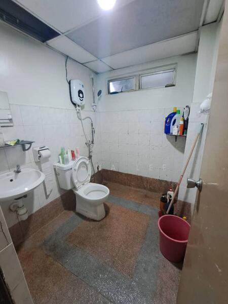 Apartment for Sale at Suria Kipark Damansara - Fiona Lee - Bathroom - PropertyGuru.com.my