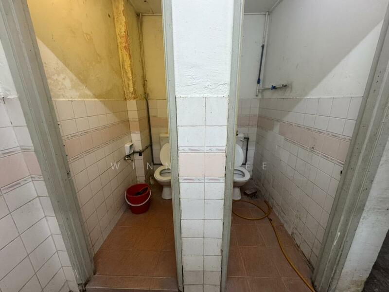 Shop for Rent in Bandar Baru Klang (Klang) - Winnie Lee - Bathroom - PropertyGuru.com.my