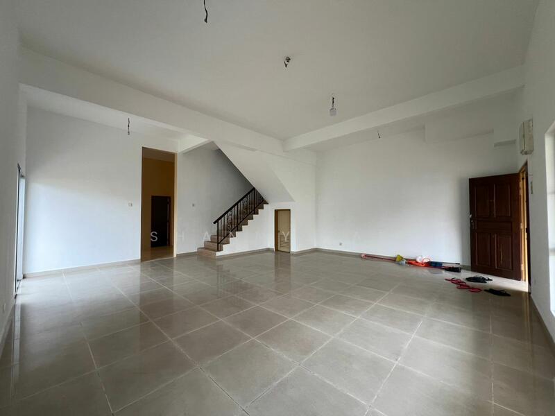 Rumah Berkembar untuk Dijual di Taman Minang Ria (Cheras) - Shanny Tan - Living Room - PropertyGuru.com.my