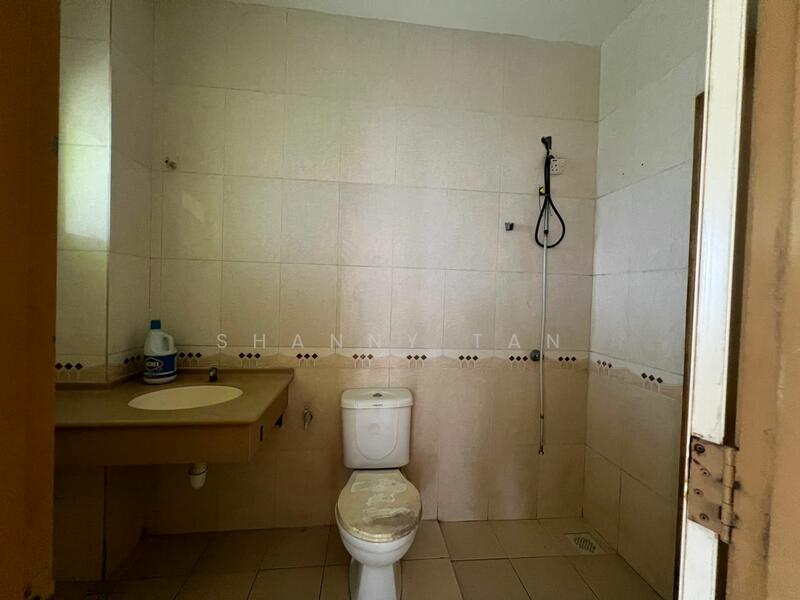 Rumah Berkembar untuk Dijual di Taman Minang Ria (Cheras) - Shanny Tan - Bathroom - PropertyGuru.com.my