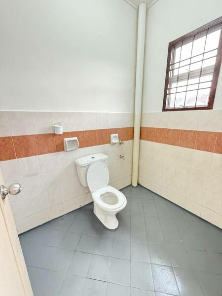 2-storey Terraced House for Sale in Kangkar Pulai (Skudai) - Alfred Pee - Bathroom - PropertyGuru.com.my