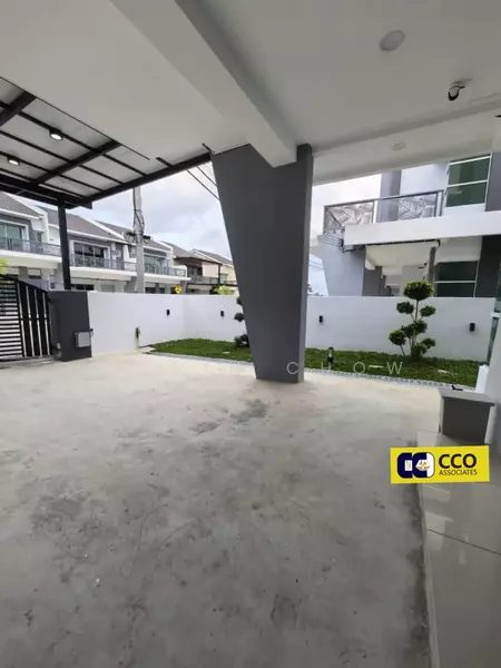 For Sale - Lahat Sentosa Mosey Hill Double Storey Intermediate Corner House