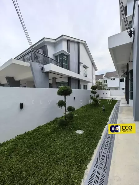 For Sale - Lahat Sentosa Mosey Hill Double Storey Intermediate Corner House
