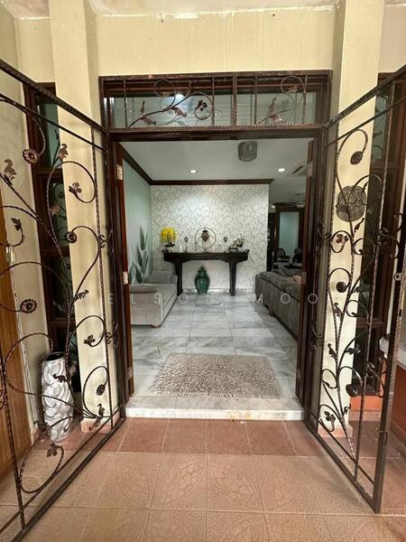 Semi-Detached House for Sale in Ulu Kelang (Selangor) - Welson Moo - Entrance - PropertyGuru.com.my