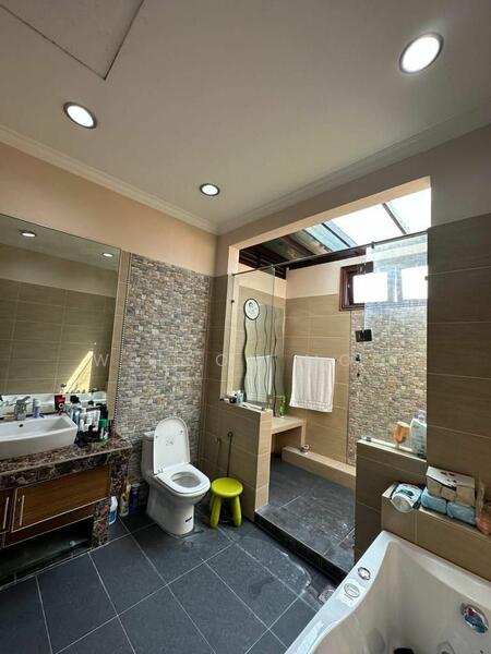Semi-Detached House for Sale in Ulu Kelang (Selangor) - Welson Moo - Bathroom - PropertyGuru.com.my