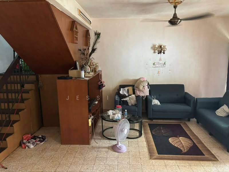 2-storey Terraced House for Sale in Taman Daya (Kepong) - Jessie Lin - Living Room - PropertyGuru.com.my