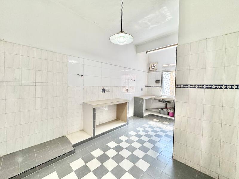 2-storey Terraced House for Sale in Klang Selatan (Klang) - EMA ALLANG - Kitchen - PropertyGuru.com.my