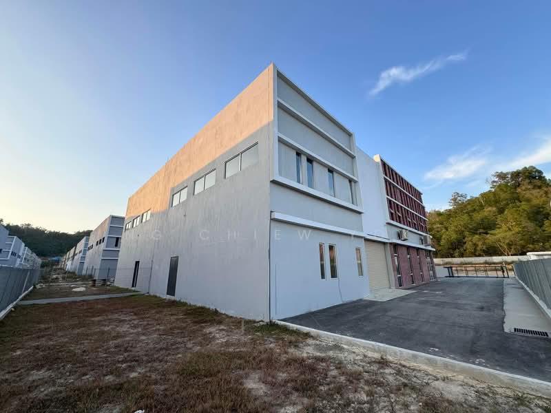 Warehouse for Sale in Sepanggar Kkip (Kota Kinabalu) - Ng Chiew Yok - Exterior - PropertyGuru.com.my