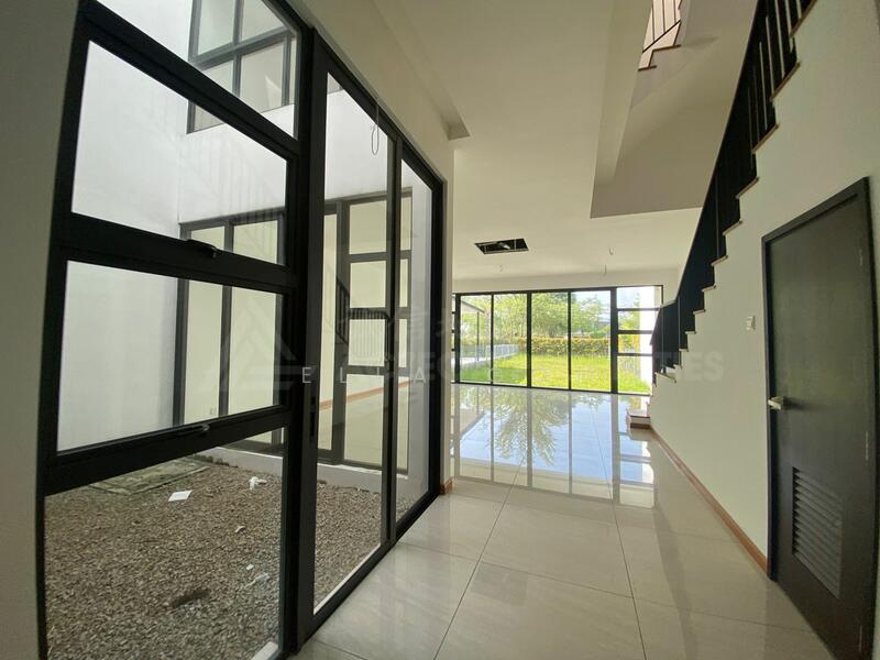 Terraced House for Sale in Leisure Farm (Gelang Patah) - Bella Goh - Entrance - PropertyGuru.com.my
