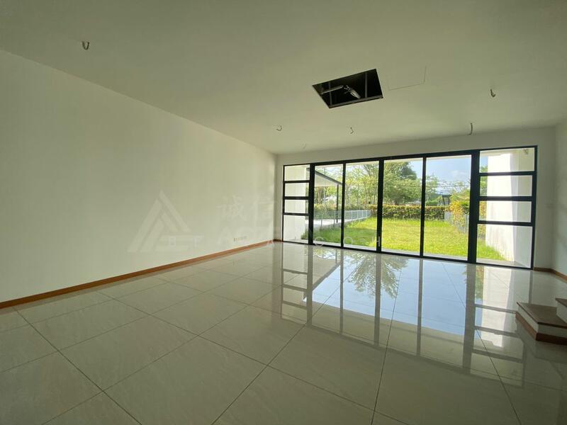 Terraced House for Sale in Leisure Farm (Gelang Patah) - Bella Goh - Living Room - PropertyGuru.com.my