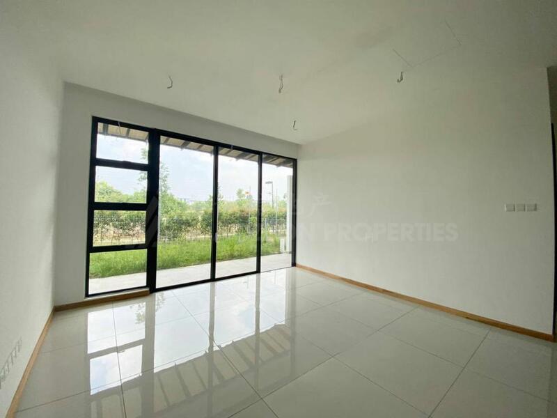 2-storey Terraced House for Sale in Leisure Farm (Gelang Patah) - Bella Goh - Living Room - PropertyGuru.com.my