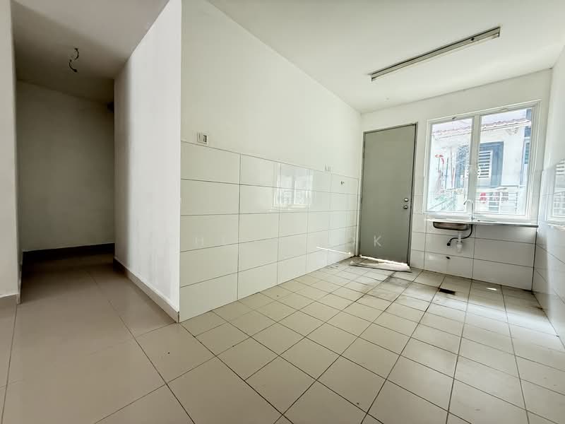 3-storey Terraced House for Sale in Rawang (Selangor) - Chloe Kok - Kitchen - PropertyGuru.com.my