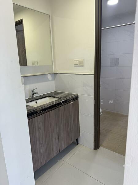 Service Residence for Sale at Country Garden Central Park - Jessica Tiew - Bathroom - PropertyGuru.com.my