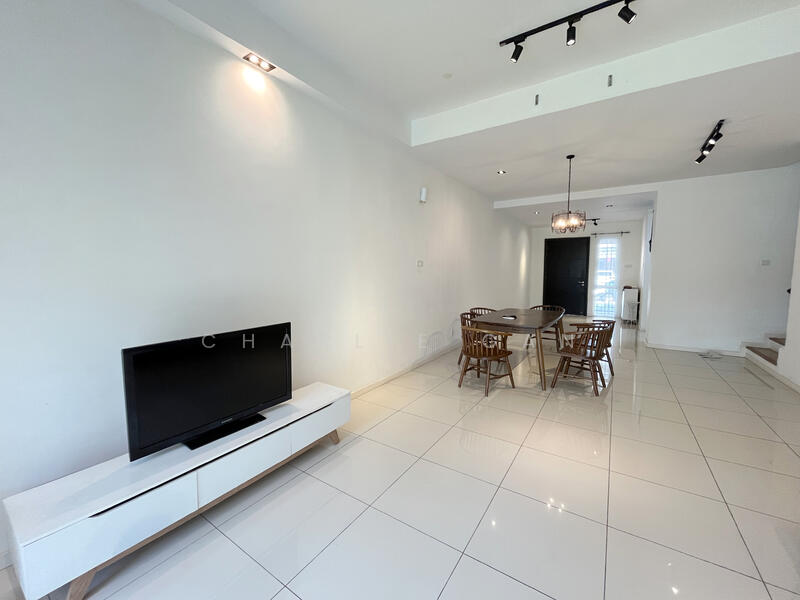 Terraced House for Sale in Bandar Tropicana Aman (Telok Panglima Garang) - Charlie Gan - Living Room - PropertyGuru.com.my