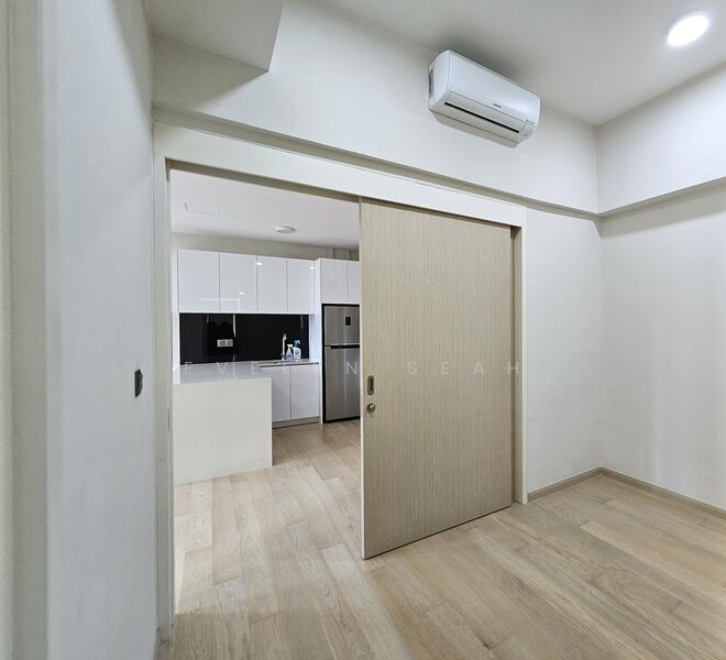 Bedroom 2/ Study Room