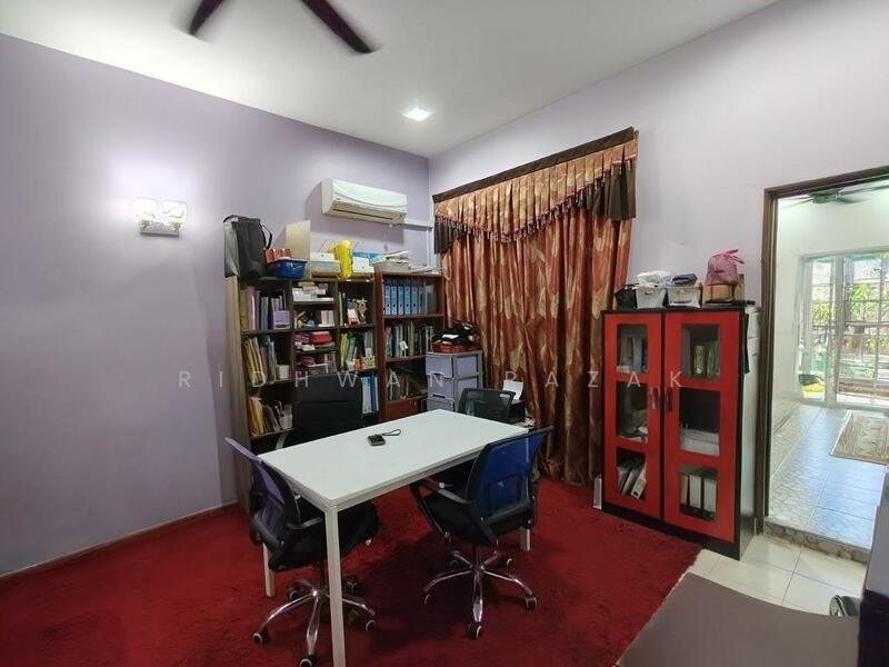 Study Room Attach Master