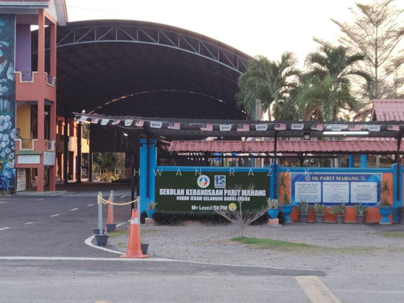 Primary School in Front of Project