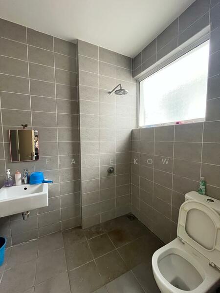 Semi-Detached House for Sale in Kinrara Residence (Puchong) - Elaine Kow - Bathroom - PropertyGuru.com.my