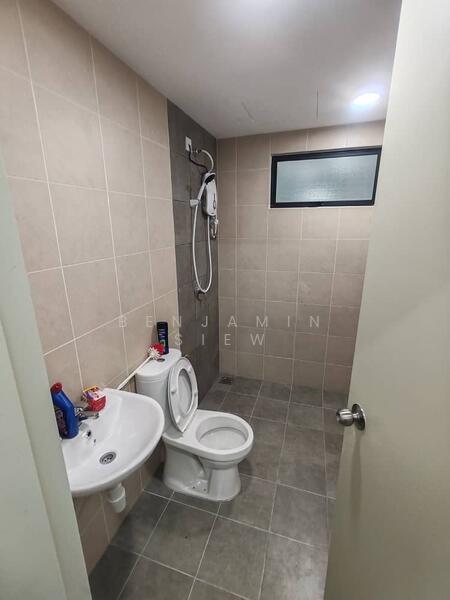 Kondominium untuk Disewa di Zahra Residensi - Benjamin Siew - Bathroom - PropertyGuru.com.my