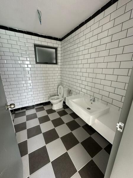 Untuk Disewa - E Island Lake Haven