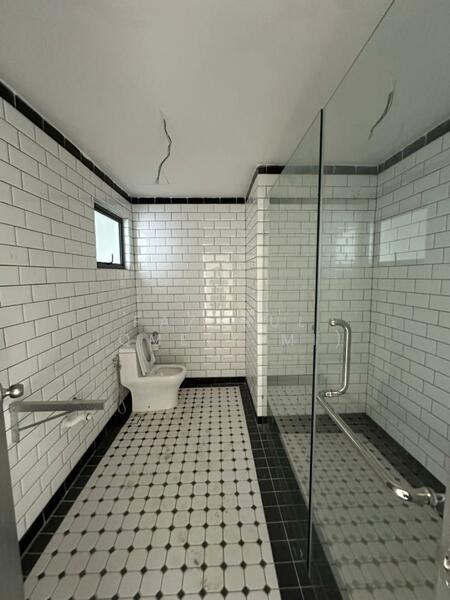 Untuk Disewa - E Island Lake Haven