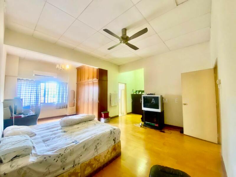 2-storey Terraced House for Sale in Bukit Jelutong (Shah Alam) - Suhana Mohamed - Bedroom - PropertyGuru.com.my