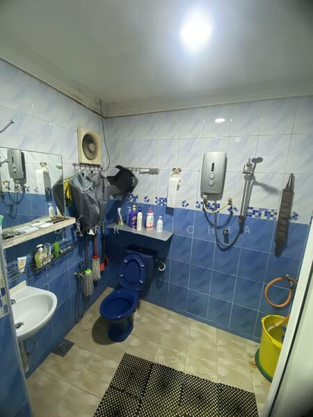 Rumah Teres 2 Tingkat untuk Dijual di Taman Melur (Ampang) - Darren Chia - Bathroom - PropertyGuru.com.my