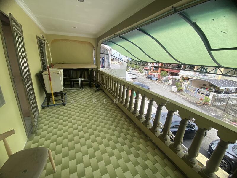 Rumah Teres 2 Tingkat untuk Dijual di Taman Melur (Ampang) - Darren Chia - Balcony - PropertyGuru.com.my