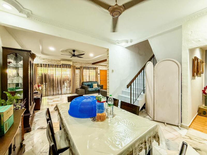 2-storey Terraced House for Sale in Taman Rakan (Kajang) - Amzar Faiz - Living Room - PropertyGuru.com.my