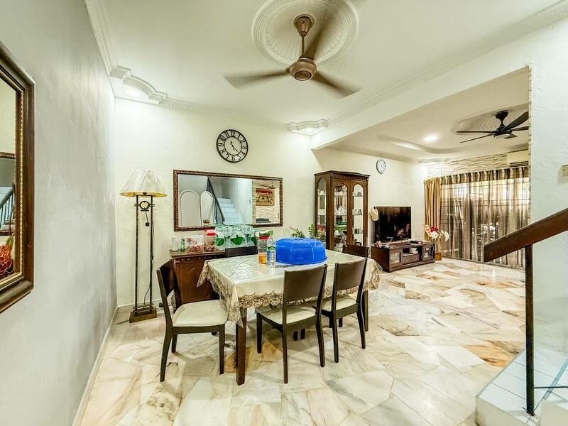 2-storey Terraced House for Sale in Taman Rakan (Kajang) - Amzar Faiz - Dining Room - PropertyGuru.com.my